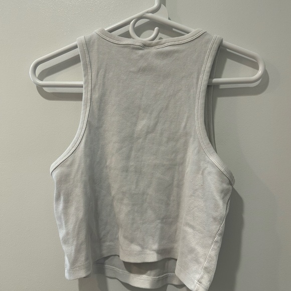 H&M Cropped White Tank - Picture 4 of 4
